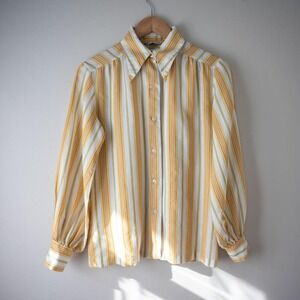 True Vintage 1970s Dagger Collar Button Down Blouse